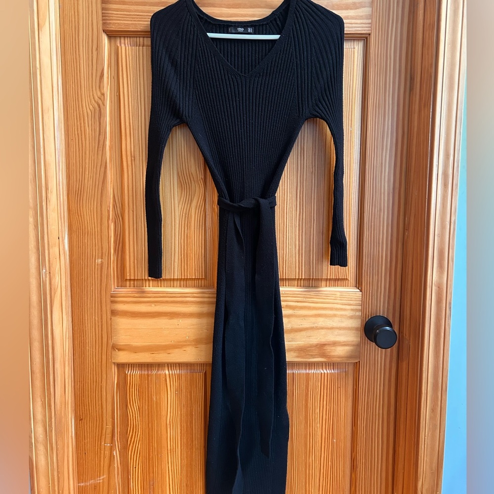 Long Sleeve BODY CON ribbed Dress with Belt